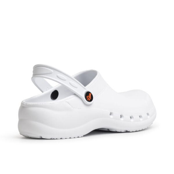 zapato blanco de goma eva